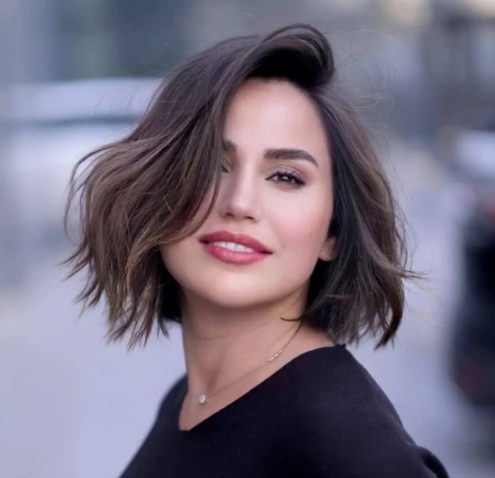 Hairstyles short hair round face