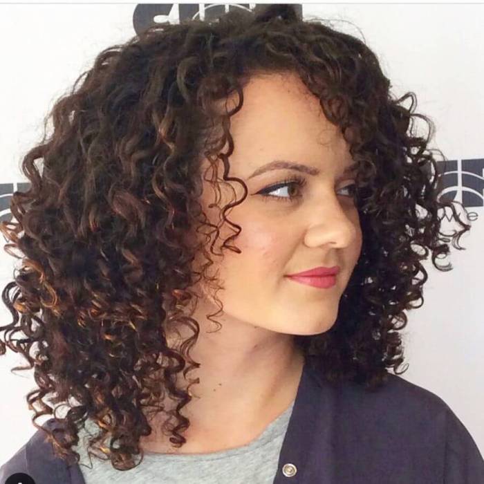 Medium length hairstyles for curly hair