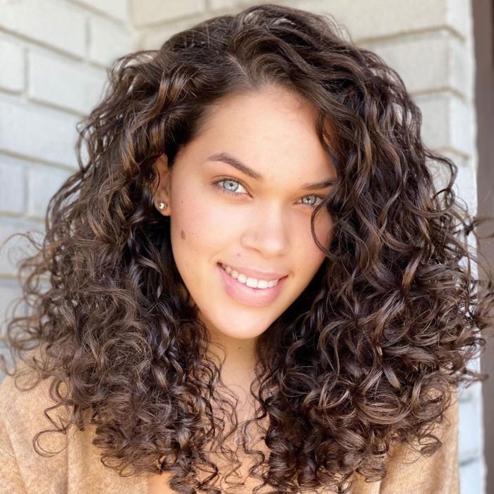 Medium length hairstyles for curly hair