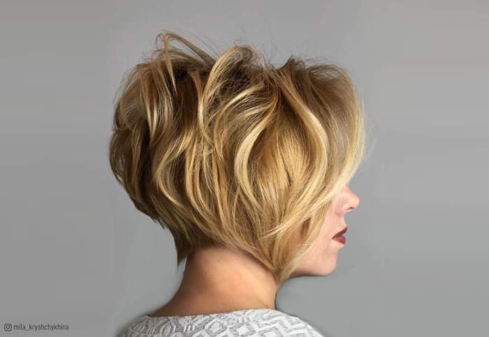 Hairstyles for short wavy hair